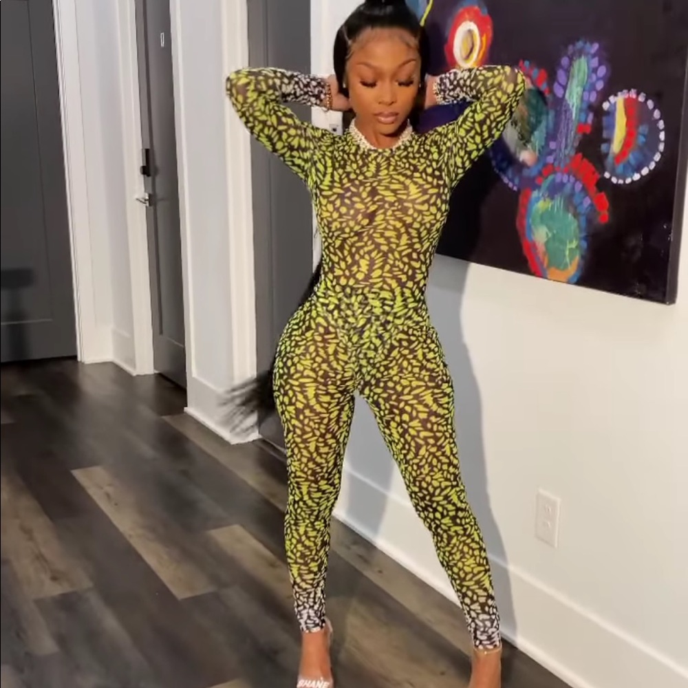 Neon printed set